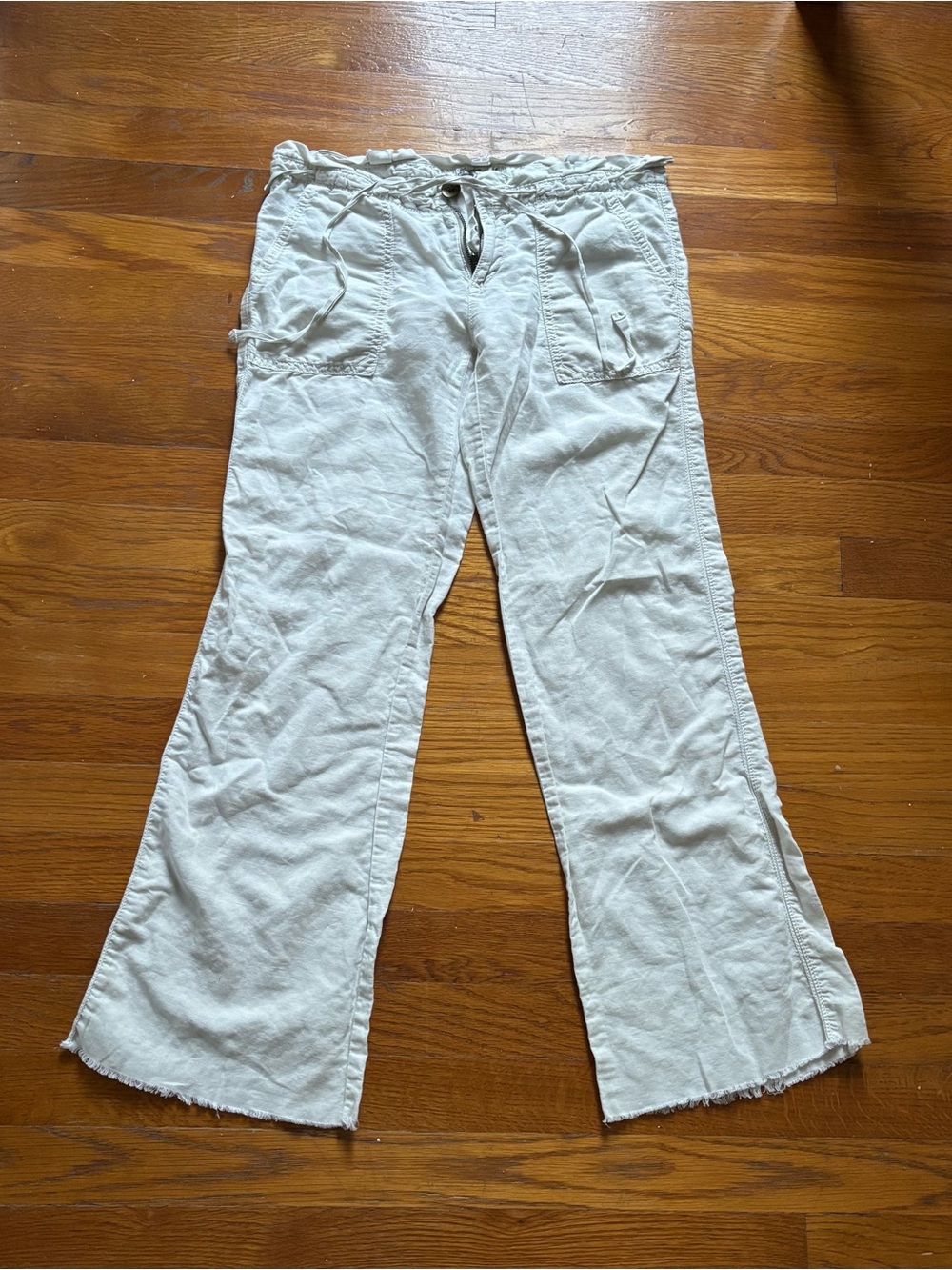 American Eagle Women’s Cream Drawstring Casual Jeans